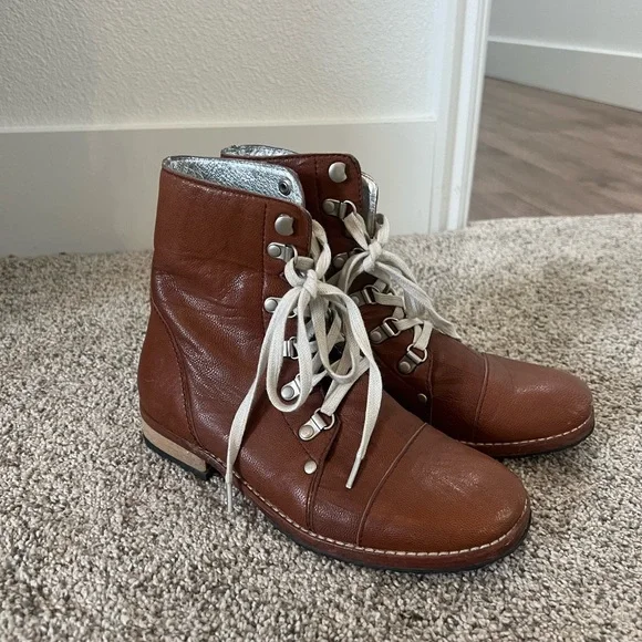 Zurich Boots sz 6 - Picture 2 of 4